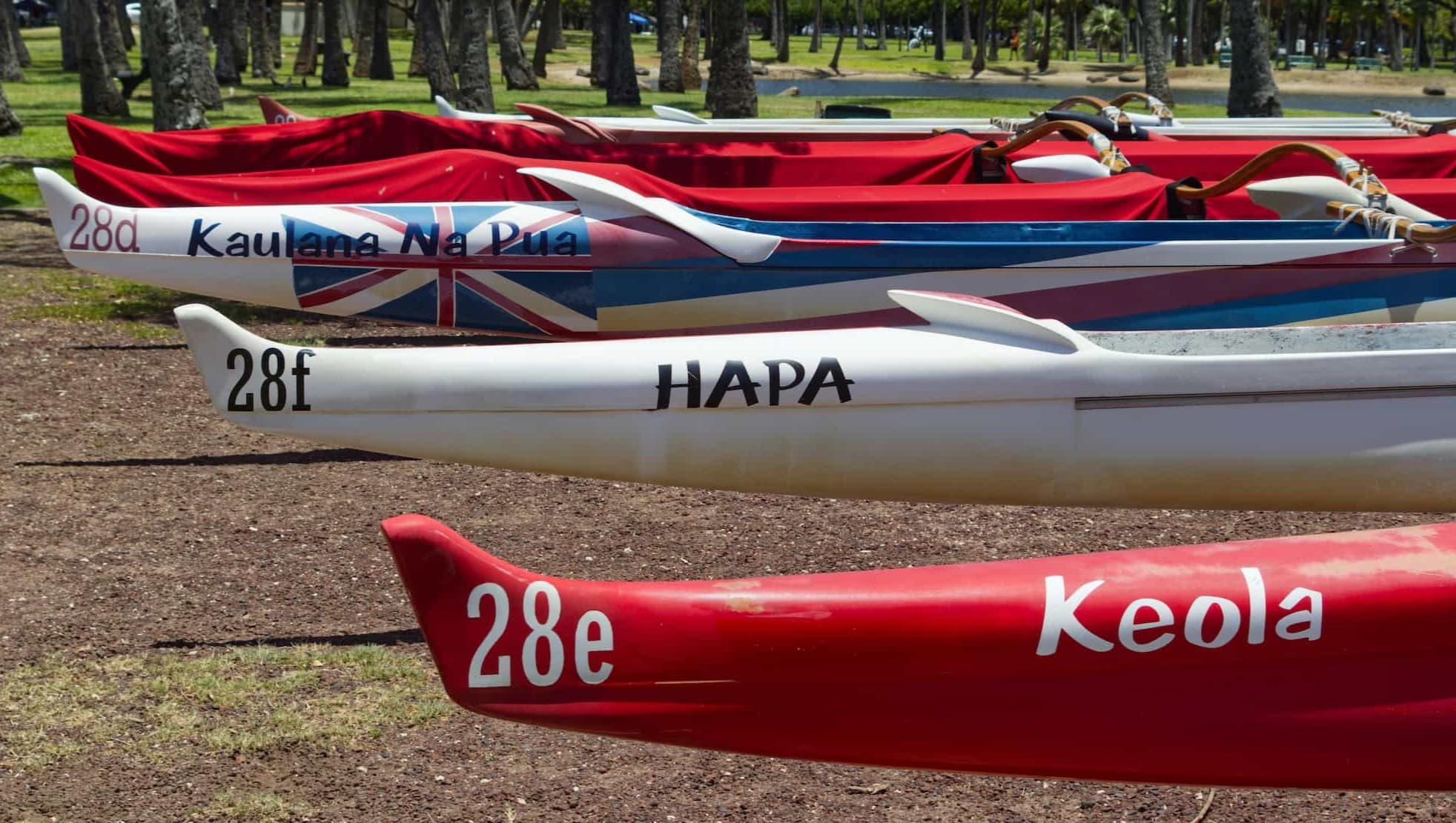 Zahájení sezóny dračích lodí v pražském Podolí